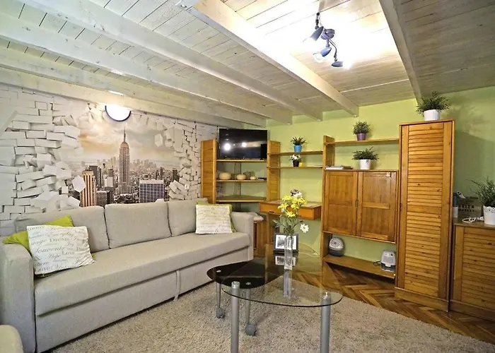 Broadway 43 Apartment