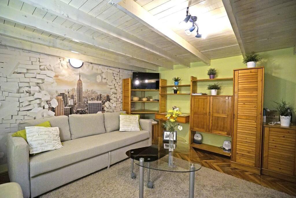 Broadway 43 Apartment Budapest